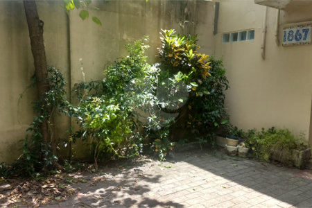 Sobrado à venda com 3 quartos, sendo 1 suíte, em Alto da Boa Vista, São Paulo, SP