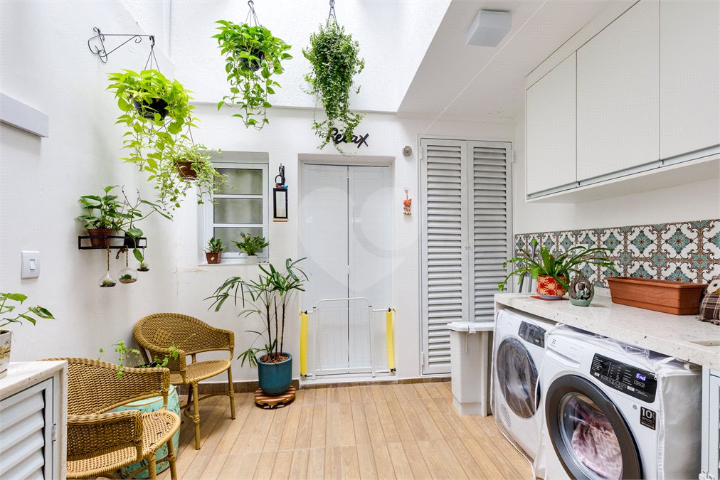 Casa à venda com 3 quartos, sendo 1 suíte,  no condomínio Village Bahamas, São Paulo - SP