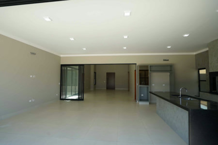 Casa à venda com 4 suítes no condomínio Gramado Park Residencial, Álvares Machado - SP