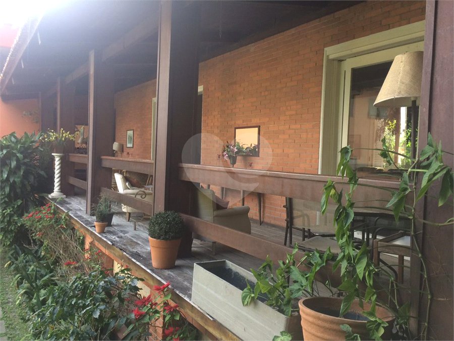Casa à venda ou para alugar com 4 quartos, sendo 2 suítes, em Jardim Guedala, São Paulo, SP