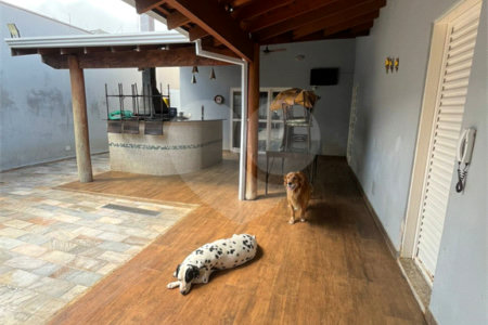 Casa à venda com 4 quartos, sendo 1 suíte, em Vila Santa Maria (vila Xavier), Araraquara, SP
