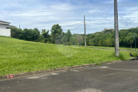 Terreno à venda no condomínio Village Saint Charbel, Araçoiaba da Serra - SP