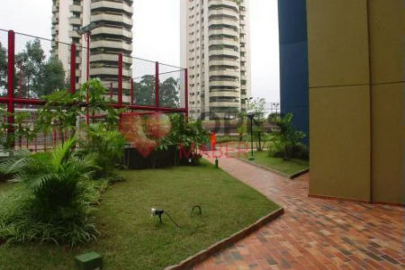 Apartamento à venda com 3 suítes em Vila Suzana, São Paulo, SP