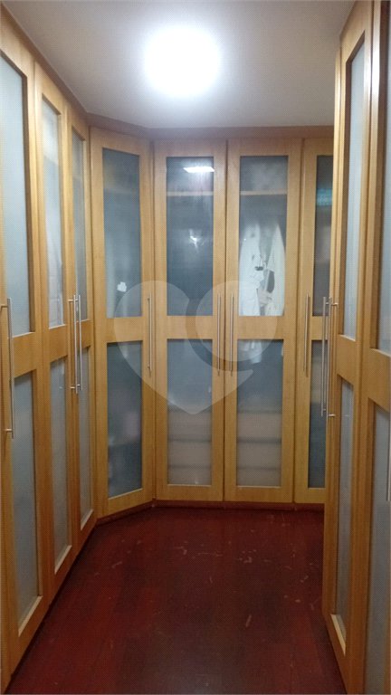 Casa à venda com 4 quartos, sendo 2 suítes, no condomínio Canamari, São Paulo - SP