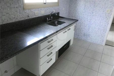 Apartamento à venda ou para alugar com 3 suítes em Moema, São Paulo, SP
