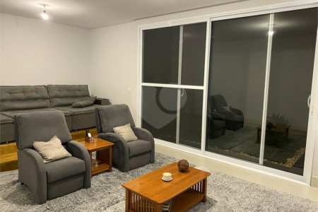 Casa à venda com 3 suítes no condomínio Jardim Primavera, Louveira - SP