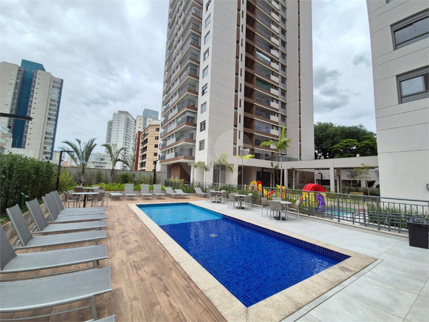 Apartamento à venda com 3 suítes em Jardim Prudência, São Paulo, SP