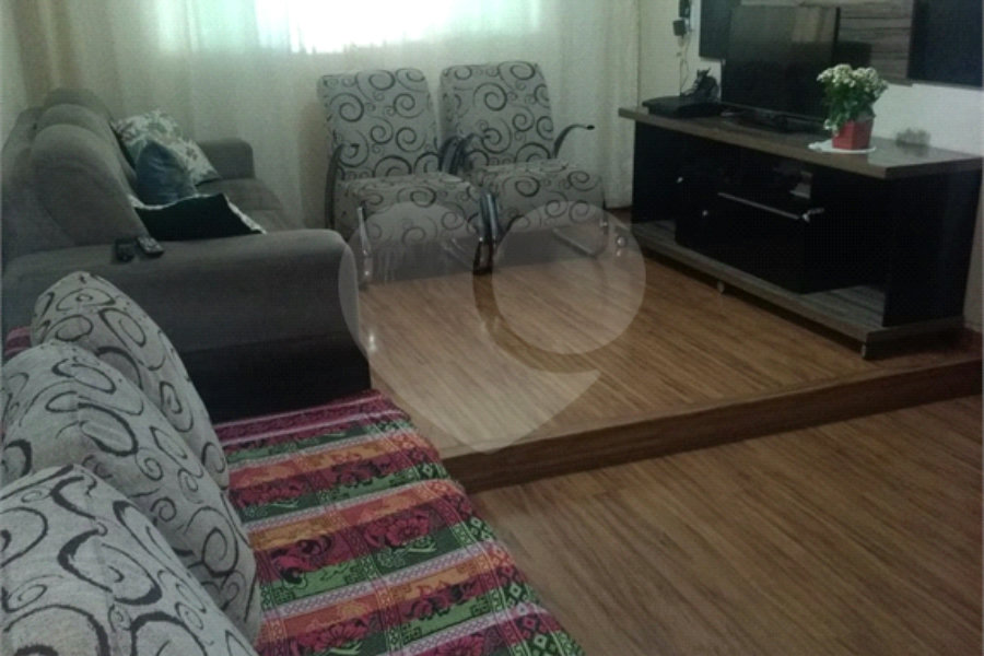 Sobrado à venda com 2 quartos em Tremembé, São Paulo, SP