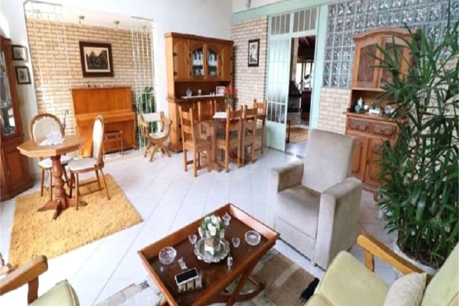 Sobrado à venda com 4 quartos, sendo 2 suítes, em Tremembé, São Paulo, SP
