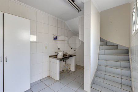 Casa à venda com 4 quartos, sendo 2 suítes, em Jardim Luzitânia, São Paulo, SP