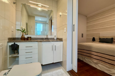 Apartamento à venda com 3 suítes em Campo Belo, São Paulo, SP
