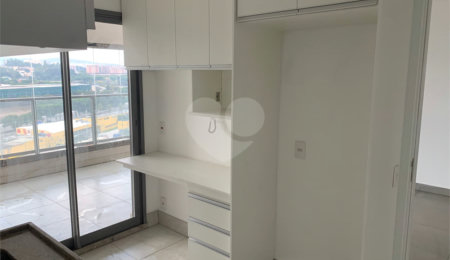 Apartamento à venda com 3 quartos, sendo 1 suíte,  em Vila Leopoldina, São Paulo, SP