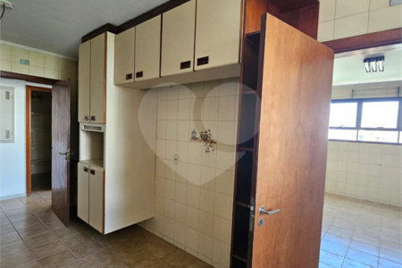 Apartamento à venda com 4 quartos, sendo 2 suítes,  em Jardim Parque Morumbi, São Paulo, SP