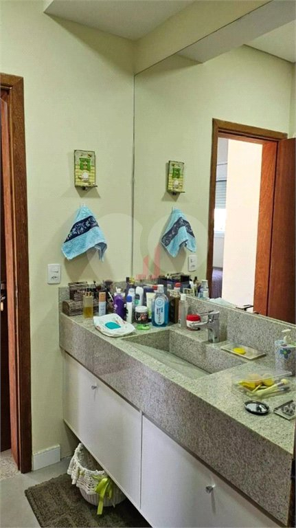 Casa à venda com 3 quartos, sendo 1 suíte, no condomínio Jardim Vale do Lago, Sorocaba - SP