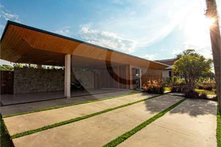 Casa à venda com 3 suítes no condomínio Primavera, Salto - SP