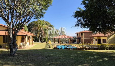 Chácara à venda com 5 quartos, sendo 1 suíte,  em Chácaras Monte Verde, Itu, SP