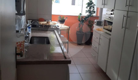 Apartamento à venda com 3 quartos, sendo 1 suíte, em Campo Belo, São Paulo, SP