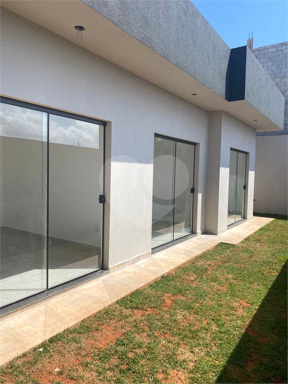 Casa à venda com 3 quartos, sendo 1 suíte, no condomínio Residencial Santa Martha, Bom Jesus dos Perdões - SP