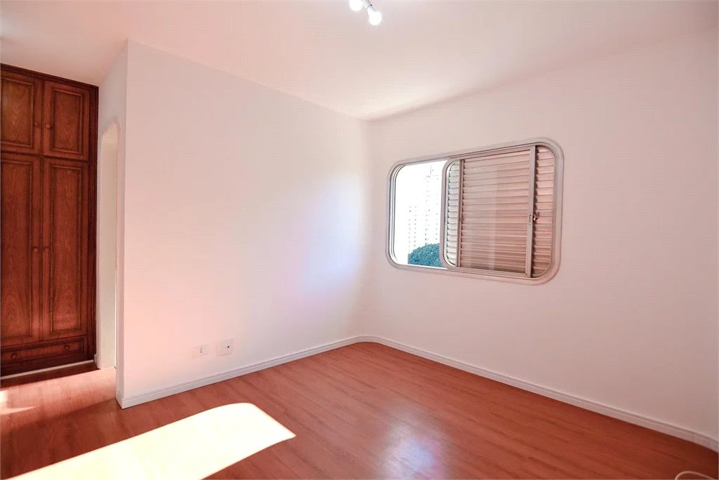 Apartamento à venda com 4 quartos, sendo 2 suítes, em Brooklin Paulista, São Paulo, SP