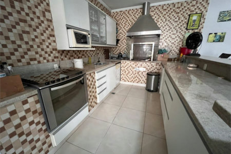 Casa à venda com 3 suítes no condomínio Residencial dos Lagos, Itupeva - SP
