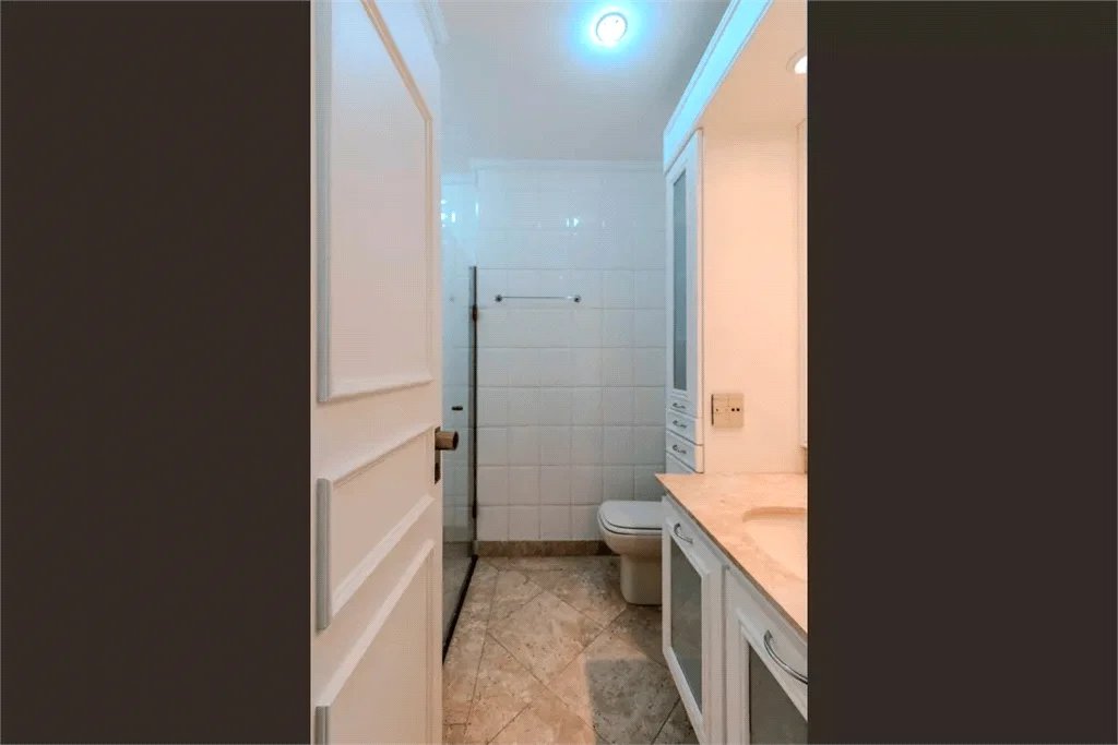 Apartamento à venda com 4 quartos, sendo 2 suítes,  em Paraíso do Morumbi, São Paulo, SP