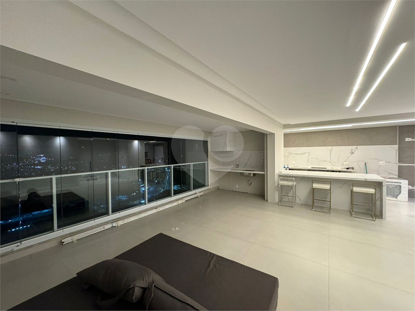 Apartamento à venda com 2 suítes em Vila Mogilar, Mogi das Cruzes, SP