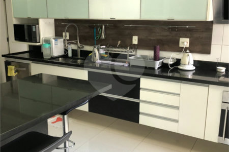 Apartamento à venda com 3 suítes em Paraíso, São Paulo, SP
