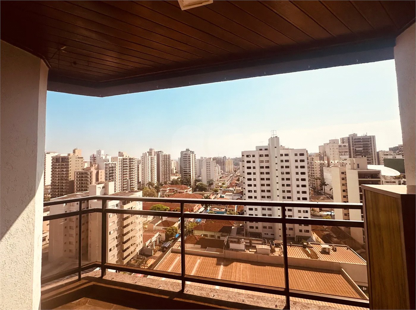 Apartamento à venda com 3 quartos, sendo 1 suíte, no Centro, Ribeirão Preto, SP