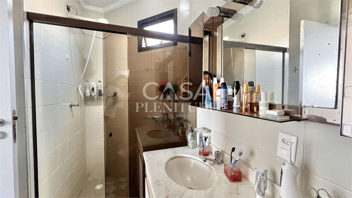 Apartamento à venda com 4 quartos, sendo 1 suíte,  em Vila Mariana, São Paulo, SP