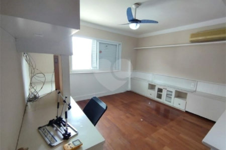 Casa à venda com 5 quartos, sendo 4 suítes,  em Parque dos Príncipes, São Paulo, SP