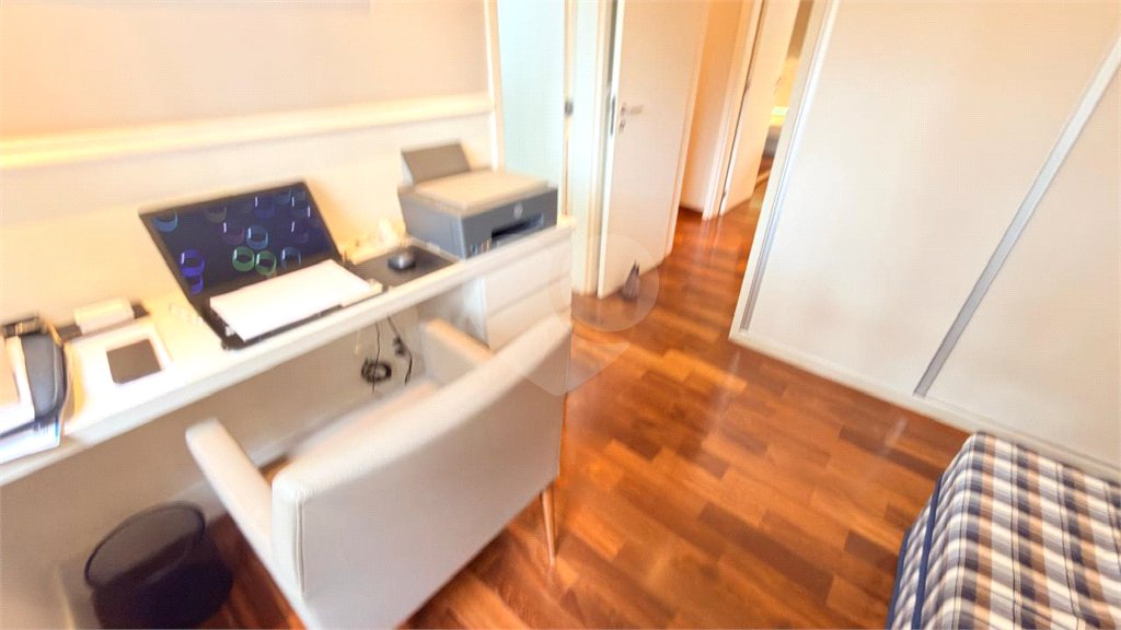 Apartamento à venda com 3 suítes em Santa Teresinha, São Paulo, SP