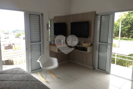 Casa à venda com 3 quartos, sendo 1 suíte, no condomínio Acmti - Colinas do Mosteiro, Terras de Itaici e Recanto dos Pássaros, Indaiatuba - SP