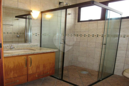 Sobrado à venda com 3 quartos, sendo 1 suíte, em Brooklin, São Paulo, SP