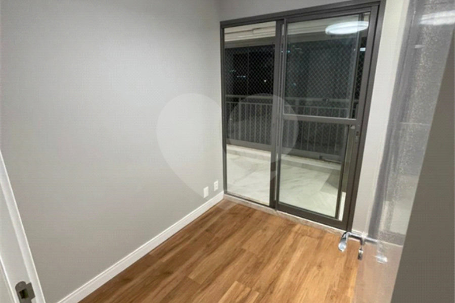 Apartamento à venda ou para alugar com 3 quartos, sendo 1 suíte, em Barra Funda, São Paulo, SP