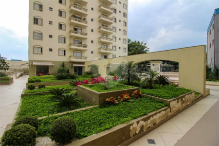 Apartamento à venda com 2 quartos, sendo 1 suíte,  em Vila Regente Feijó, São Paulo, SP