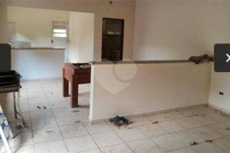 Chácara à venda ou para alugar com 4 quartos, sendo 1 suíte, em Vila Omízollo, Louveira, SP