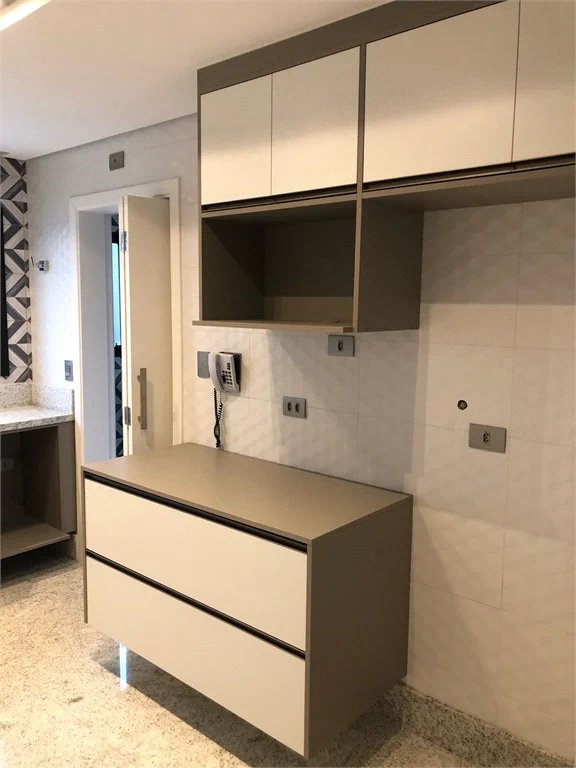 Apartamento à venda com 4 suítes em Vila Suzana, São Paulo, SP