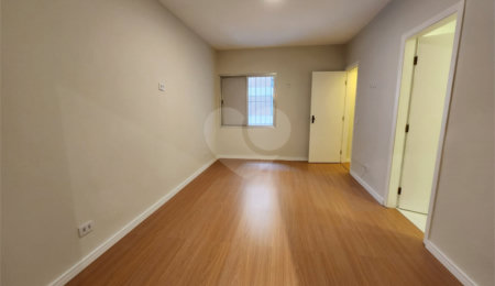 Apartamento à venda com 4 quartos, sendo 1 suíte,  em Pinheiros, São Paulo, SP