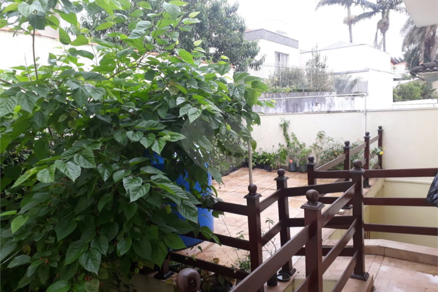 Sobrado à venda com 6 quartos, sendo 5 suítes, em Tremembé, São Paulo, SP