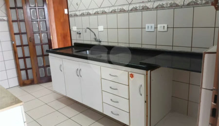 Apartamento à venda ou para alugar com 2 quartos, sendo 1 suíte, no Centro, São Roque, SP