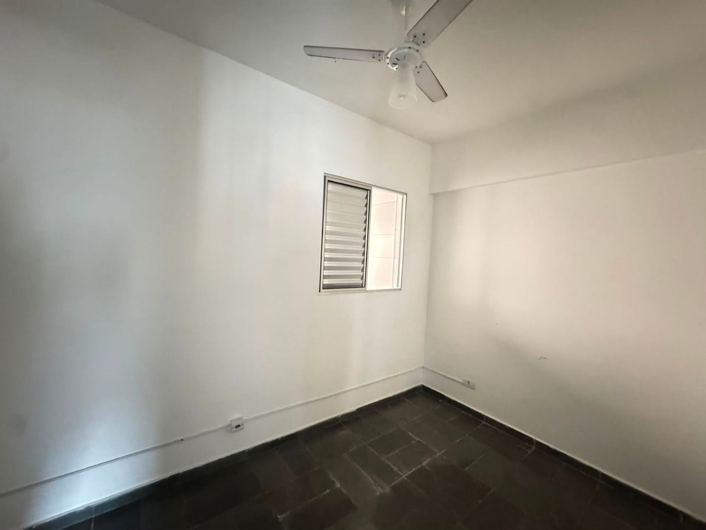 Apartamento com 2 dormitórios à venda, 70 m² por R$ 300.000,00 - Jardim Três Marias - Guarujá/SP