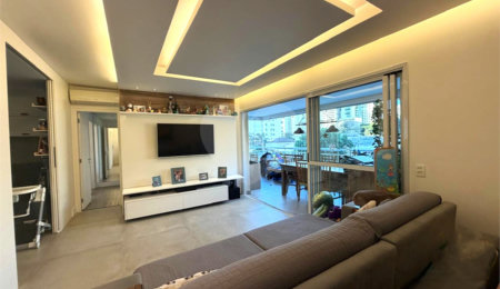 Apartamento à venda com 3 quartos, sendo 1 suíte,  em Alto da Boa Vista, São Paulo, SP