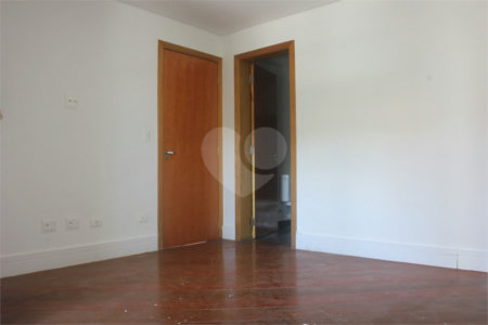 Casa à venda ou para alugar com 4 suítes em Alphaville, Santana de Parnaíba, SP