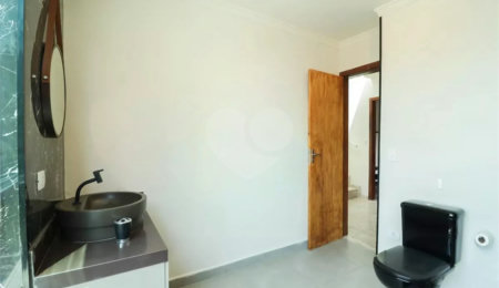 Casa Térrea à venda com 3 quartos, sendo 1 suíte,  em Vila Ester (zona Norte), São Paulo, SP