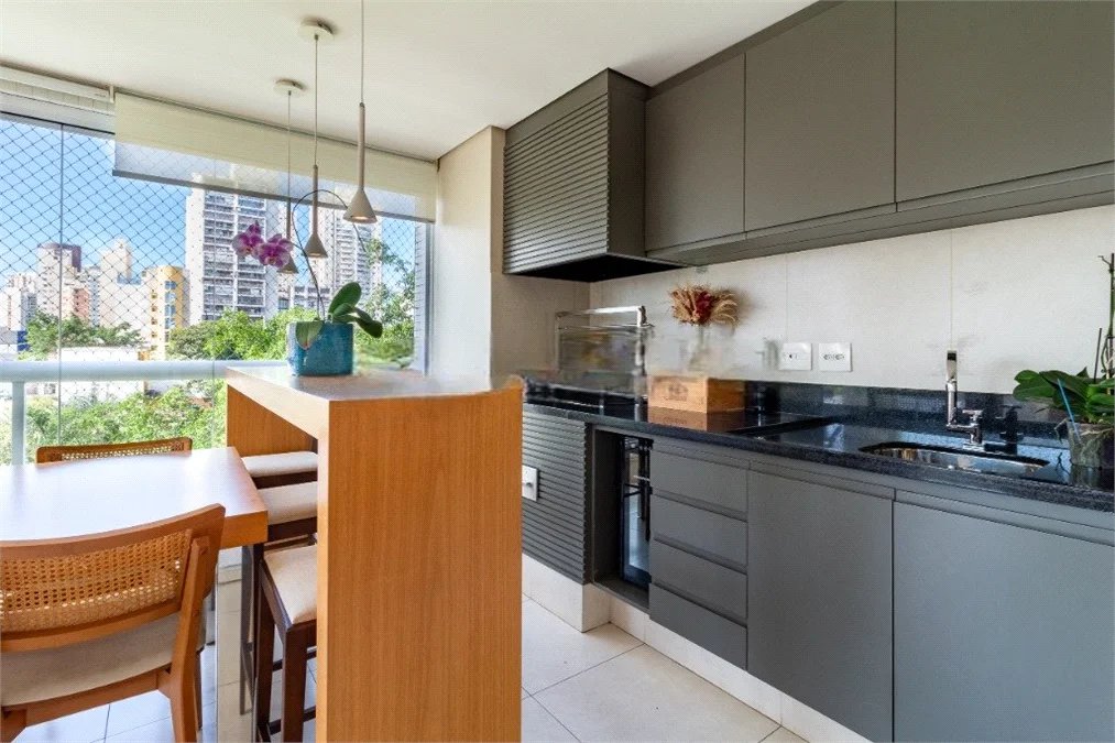Apartamento à venda com 3 suítes em Água Branca, São Paulo, SP