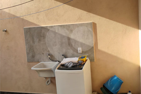 Sobrado à venda com 2 quartos, sendo 1 suíte,  em Vila Antonieta, São Paulo, SP
