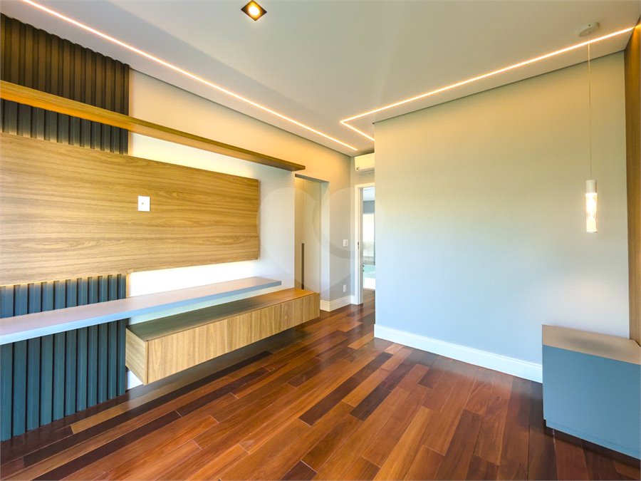 Casa à venda com 4 suítes, no condomínio Villa dos Pinheiros, Indaiatuba - SP