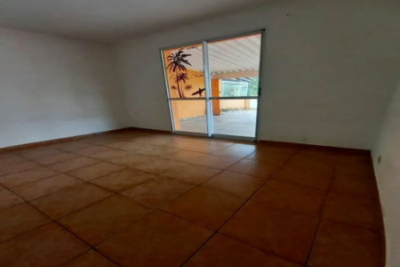 Casa à venda com 3 quartos em Jardim Gilda Maria, São Paulo, SP