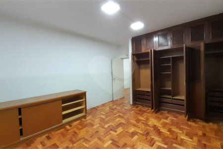 Sobrado para alugar com 5 quartos, sendo 3 suítes, em Jardim do Mar, São Bernardo do Campo, SP