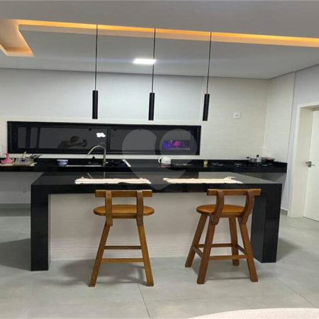 Casa à venda com 3 quartos, sendo 1 suíte,  no condomínio Residencial Mantova, Indaiatuba - SP